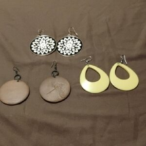 Womens Yellow Teardrop Earrings - Unbranded